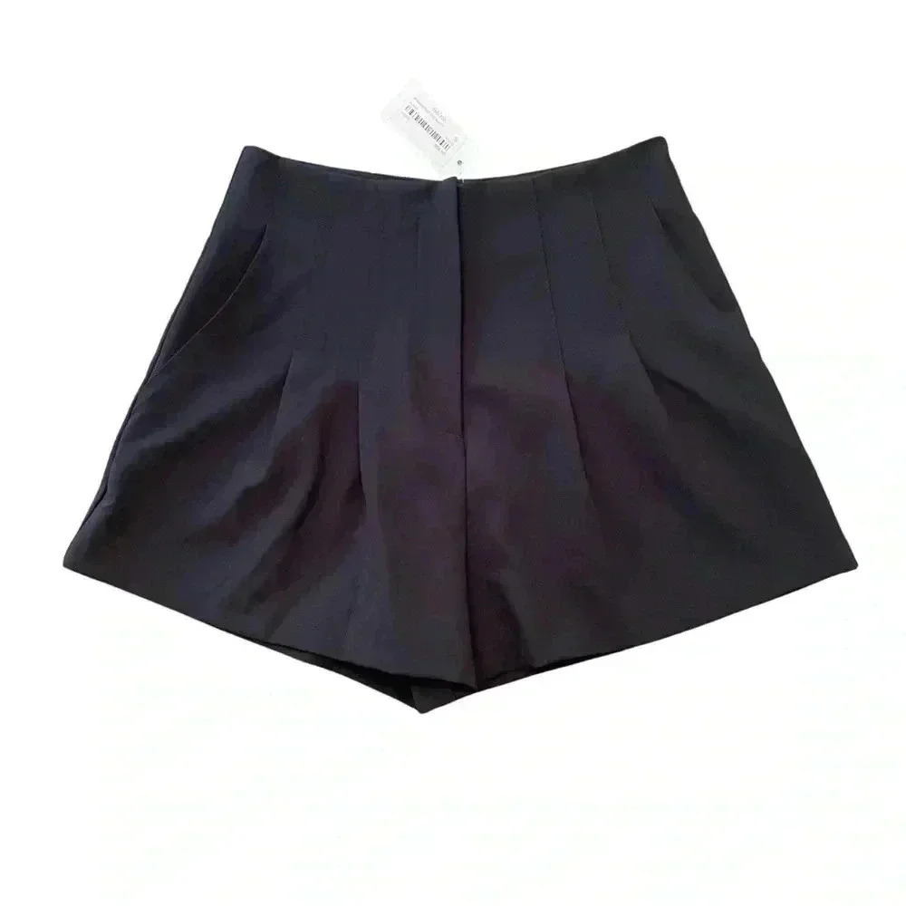 Do+Be Ultra Hi-Rise Black Pleated Shorts Size Small NWT